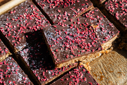 Raspberry & Chocolate Flapjack cake